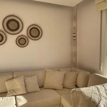 Frente Al Mar Con Piscina Apartamento *