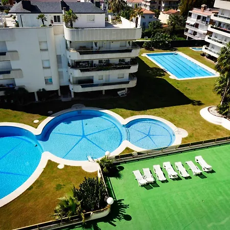 Frente Al Mar Con Piscina Apartamento