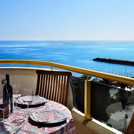 Apartment Frente Al Mar Con Piscina Sitges
