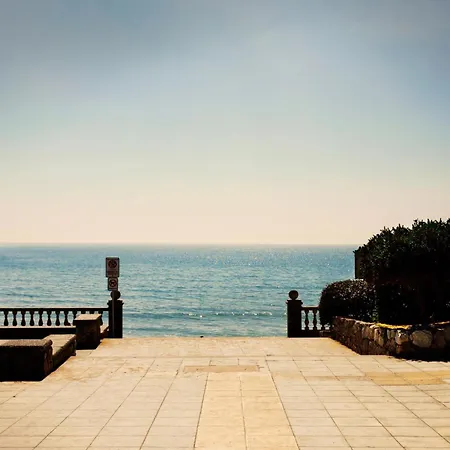 Frente Al Mar Con Piscina Σίτζες